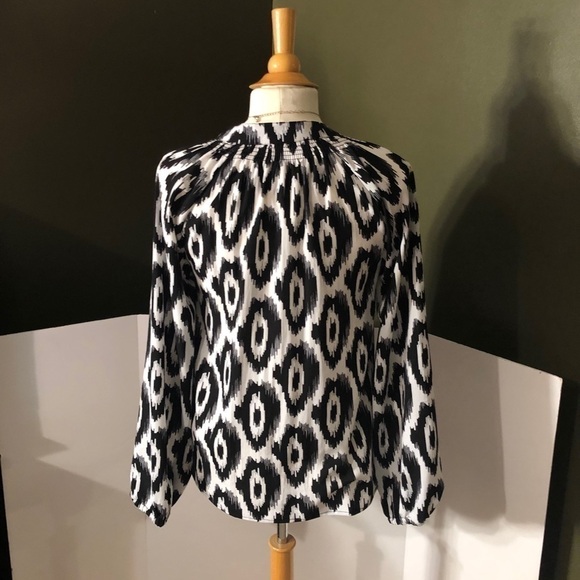 Macbeth Collection Black/White Blouse Sz S EUC - Picture 2 of 7